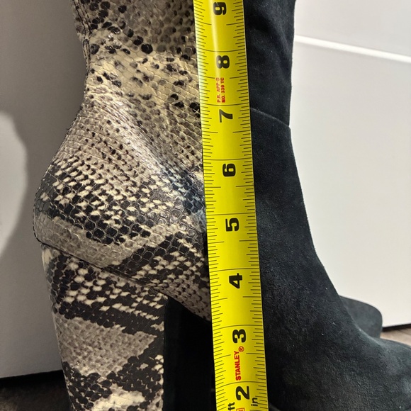 Pour La Victoire knee high snake print and suede boots - Picture 11 of 11